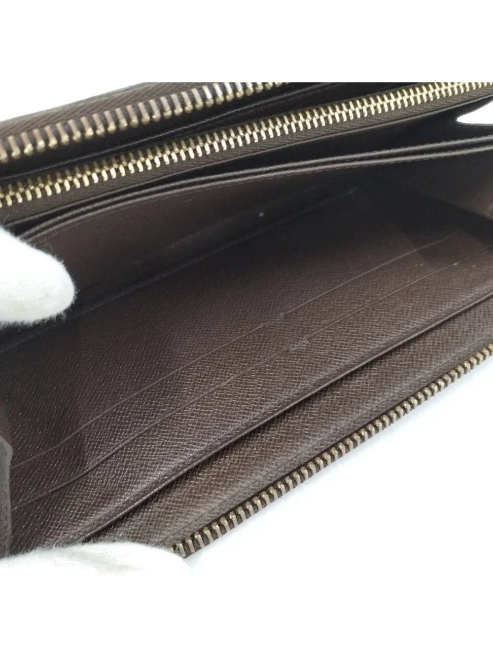 Louis Vuitton Zippy Wallet Damier